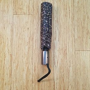 Totes Brand Leopard Print Umbrella